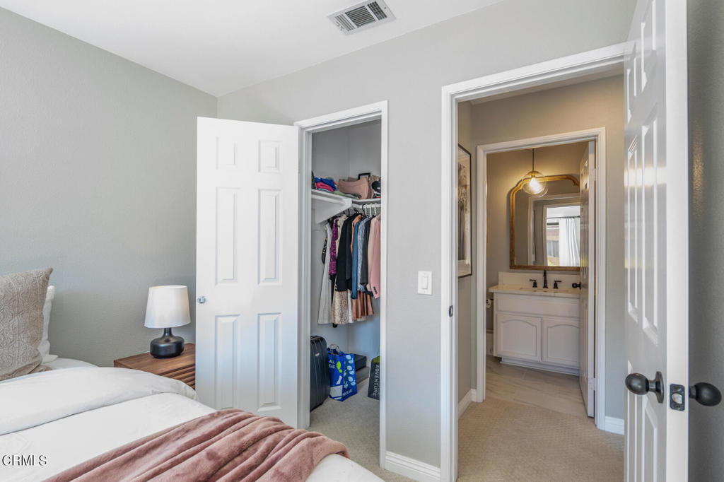 1035 Arroyo Verde Road, Unit B South Pasadena, CA 91030 - Photo 9 of 12 a bedroom with a bed and a view of bathroom