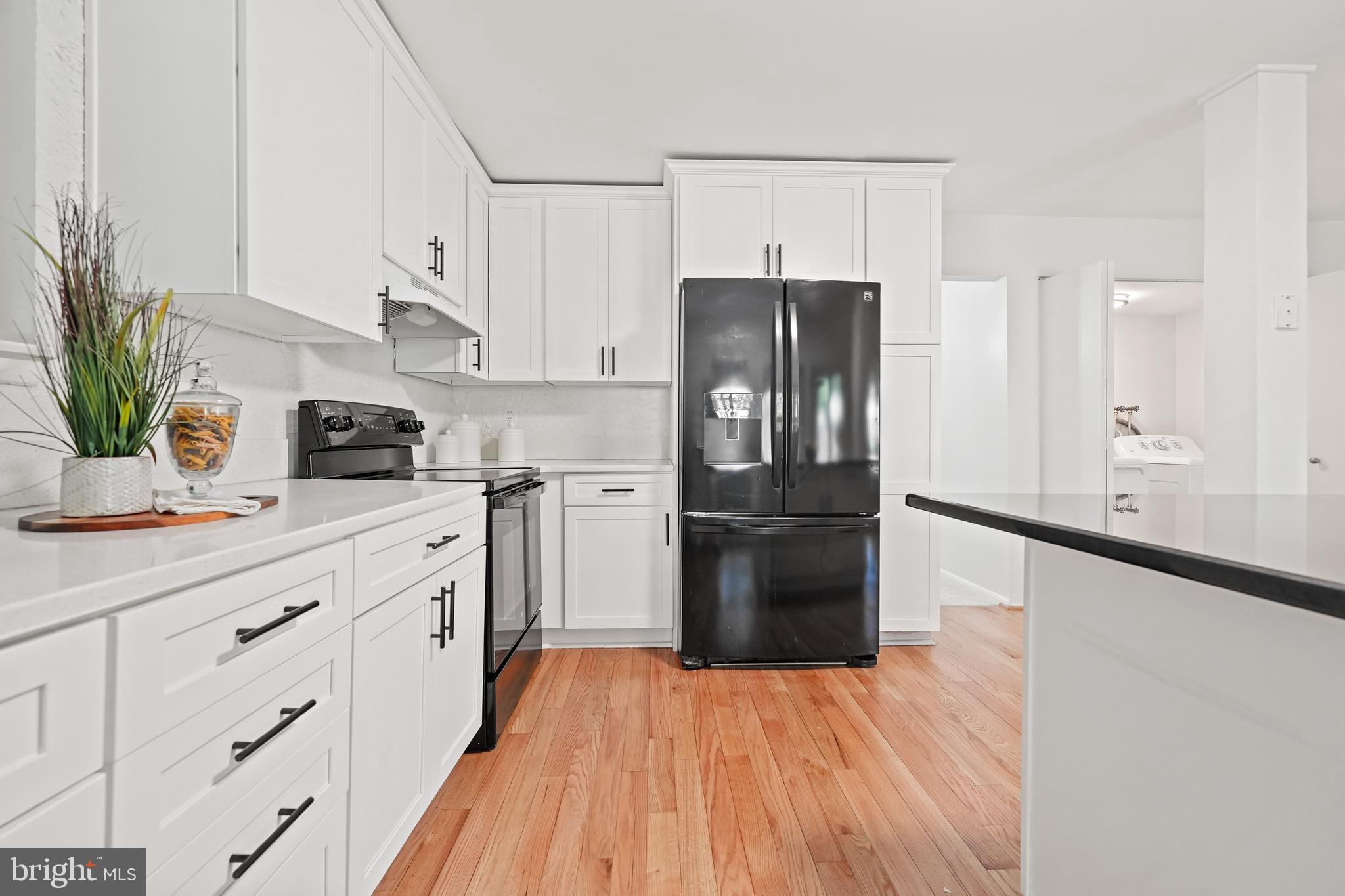 42 Stonegate Drive Silver Spring, MD 20905 - Photo 13 of 54