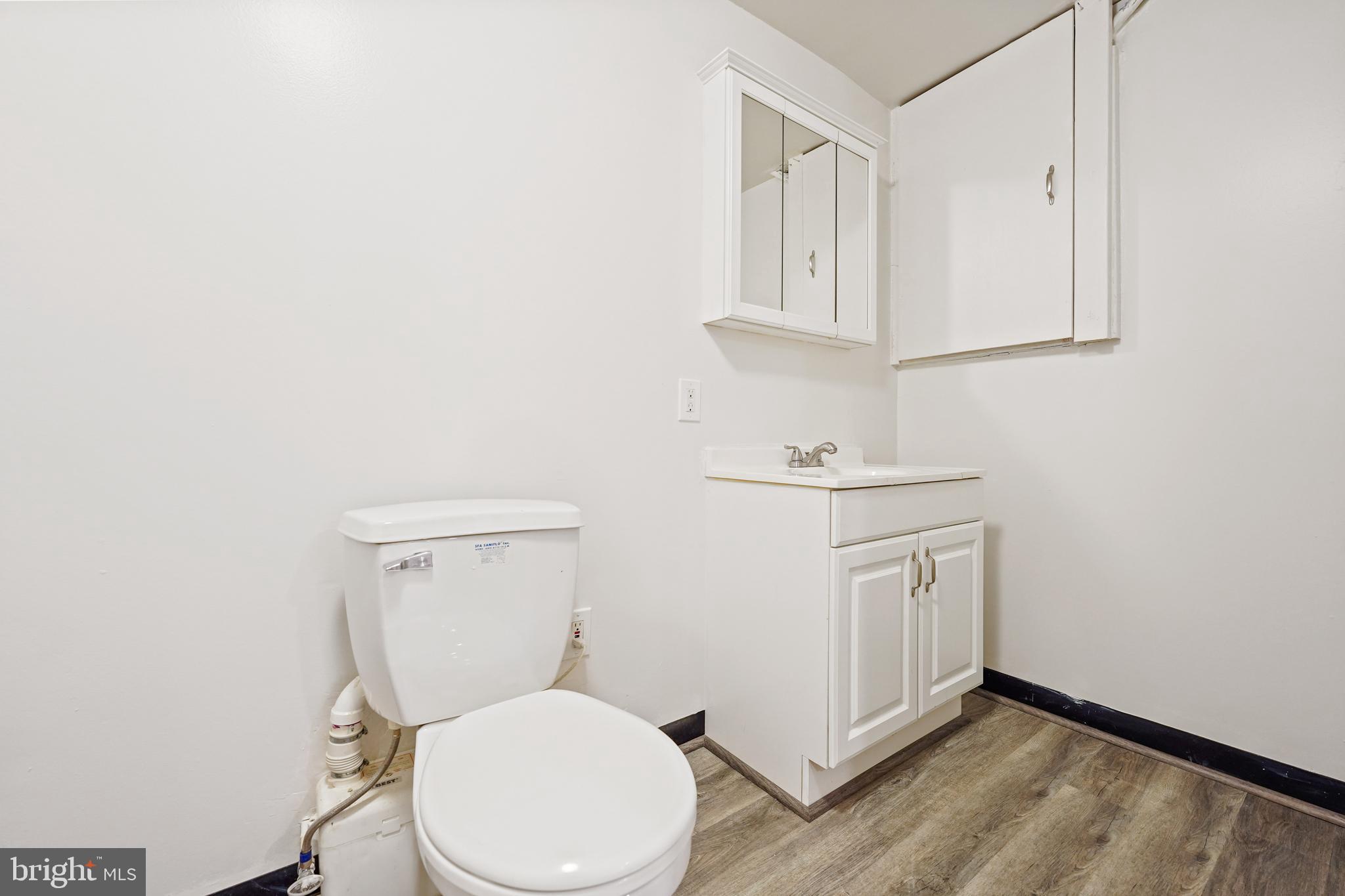 42 Stonegate Drive Silver Spring, MD 20905 - Photo 44 of 54