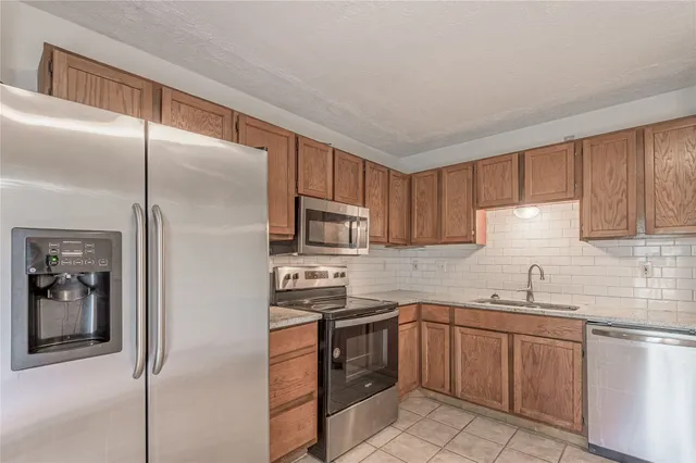 $1,250 | 2521 Crosstimbers Street, Unit F5, Huntsville, TX 77320