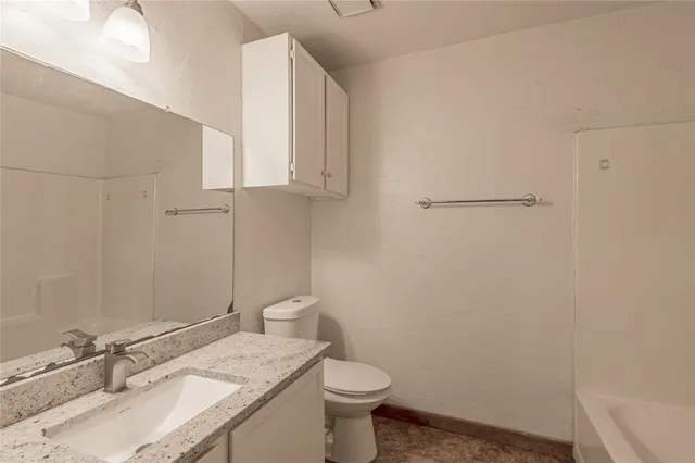 $1,250 | 2521 Crosstimbers Street, Unit F5, Huntsville, TX 77320