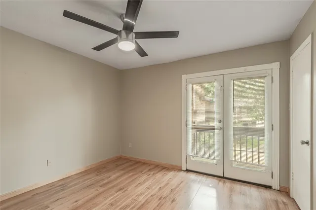 $1,250 | 2521 Crosstimbers Street, Unit F5, Huntsville, TX 77320