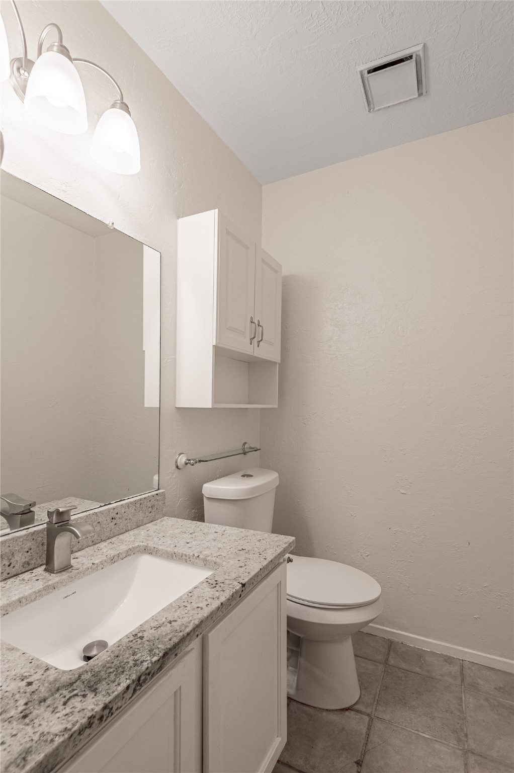 2521 Crosstimbers Street, Unit F5 Huntsville, TX 77320 - Photo 8 of 26