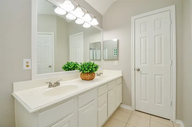 $2,100 | 20506 Port Bishop Lane, Richmond, TX 77407