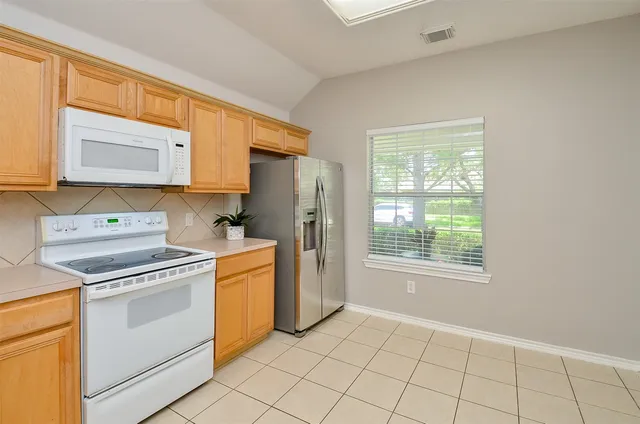 $2,100 | 20506 Port Bishop Lane, Richmond, TX 77407