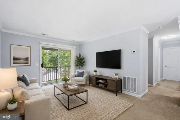 $250,000 | 18322 Streamside Drive, Unit 301, Gaithersburg, MD 20879
