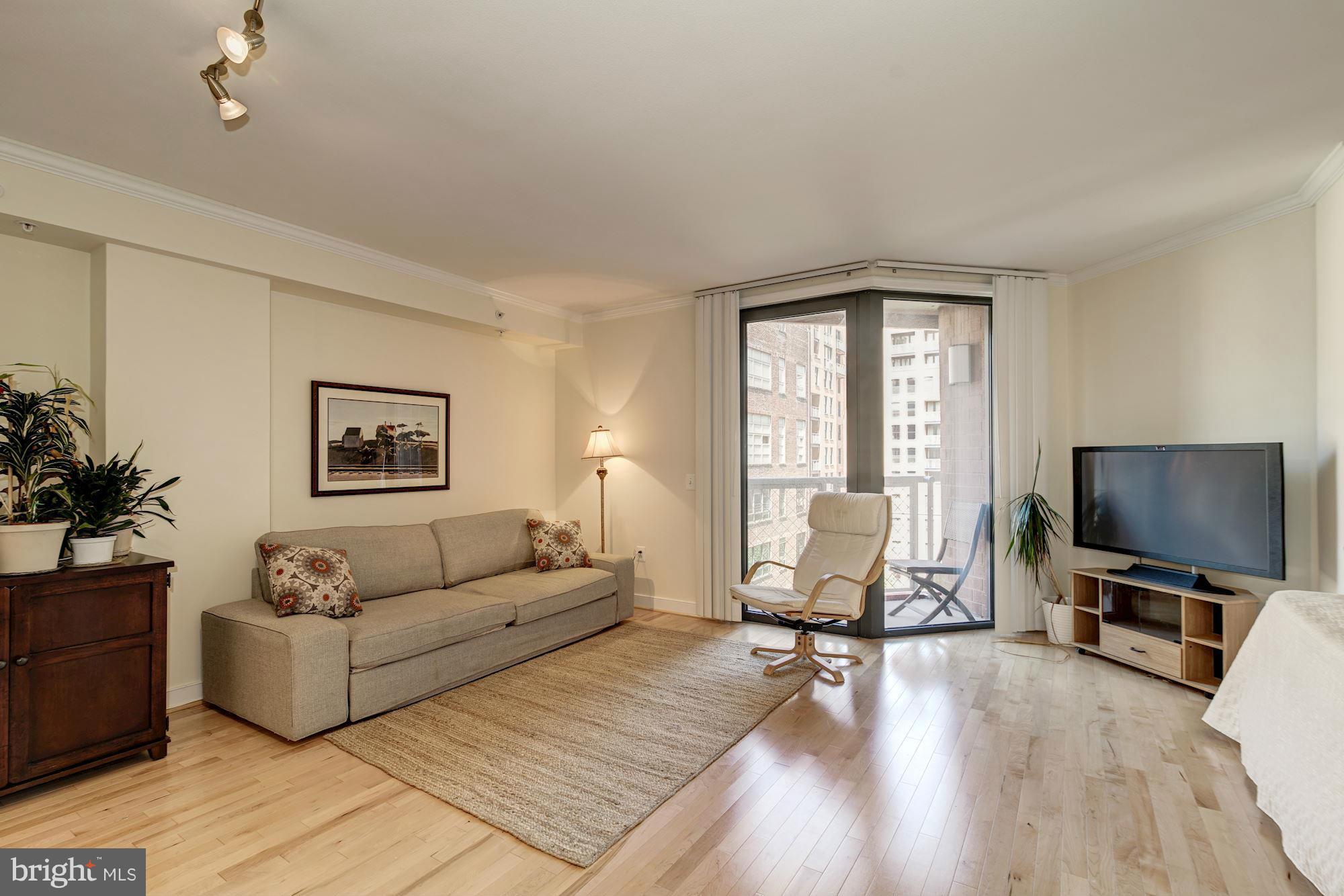 631 D Street Northwest, Unit 738 Washington, DC 20004 - Photo 13 of 25 Interior (General)