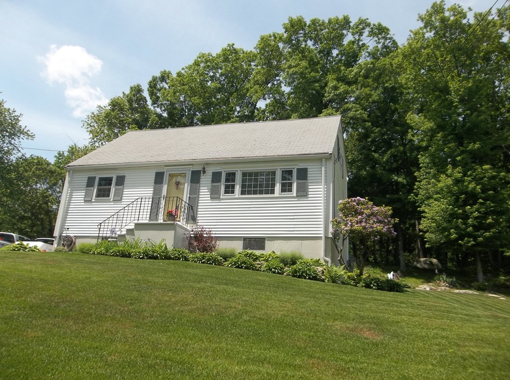 26 Hilltop Road Billerica, MA 01821 - Photo 1 of 30 Gallery Image 1
