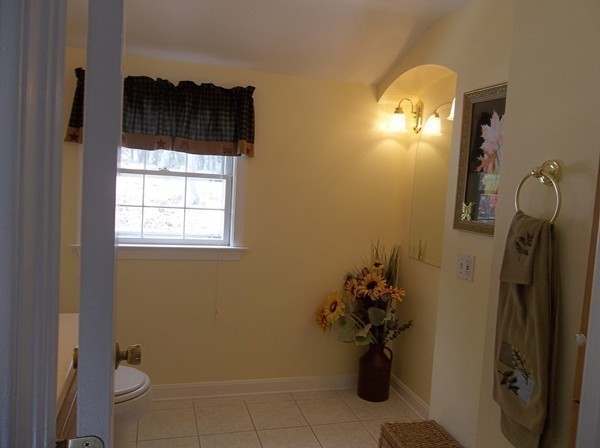26 Hilltop Road Billerica, MA 01821 - Photo 13 of 30 Gallery Image 13
