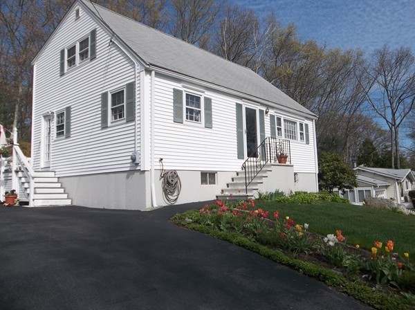 26 Hilltop Road Billerica, MA 01821 - Photo 3 of 30 Gallery Image 3