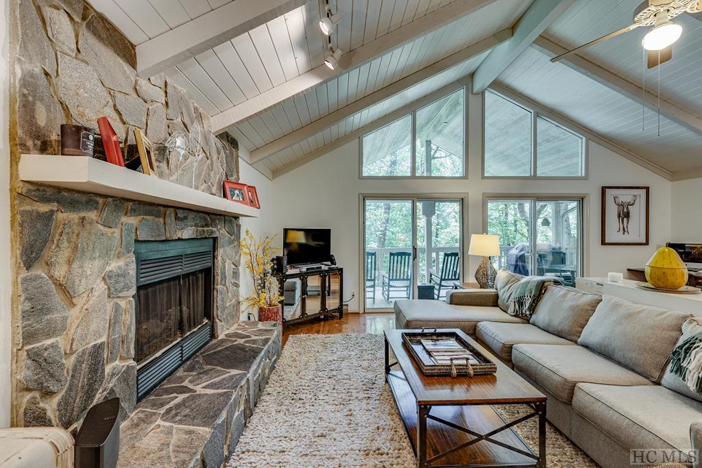 199 Oak Road Highlands, NC 28741 - Photo 6 of 27 Gallery Image 6
