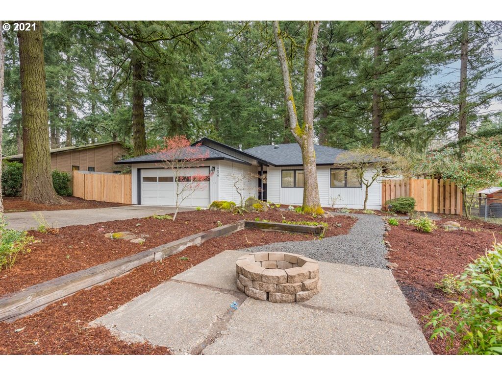 19020 Pilkington Road Lake Oswego, OR 97035 - Photo 32 of 32 Front Yard