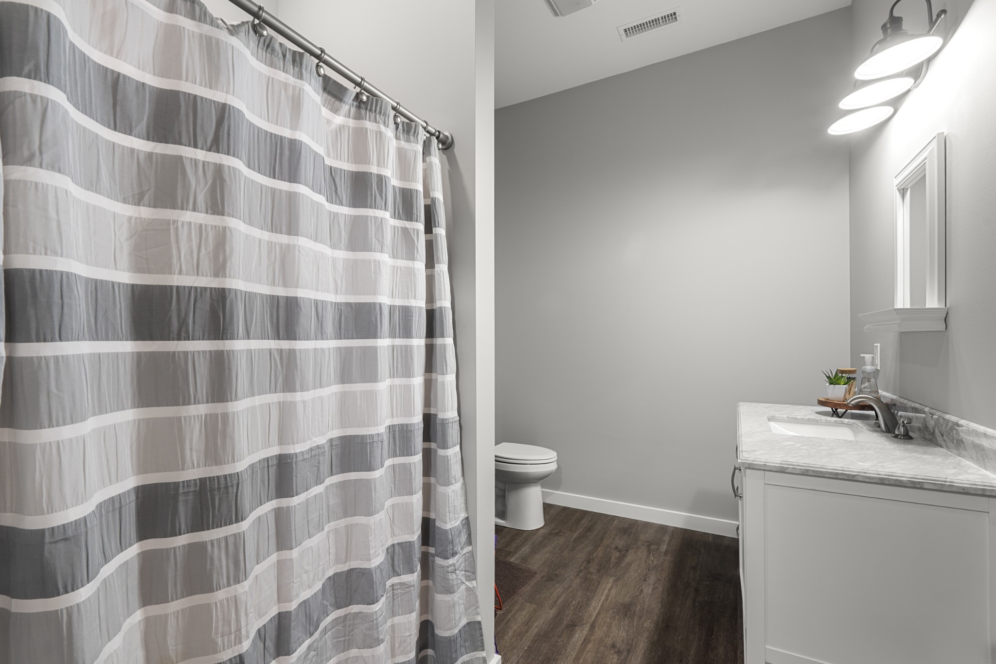 3363 Ridge Road Columbia, TN 38401 - Photo 14 of 43 a bathroom with a sink toilet and window