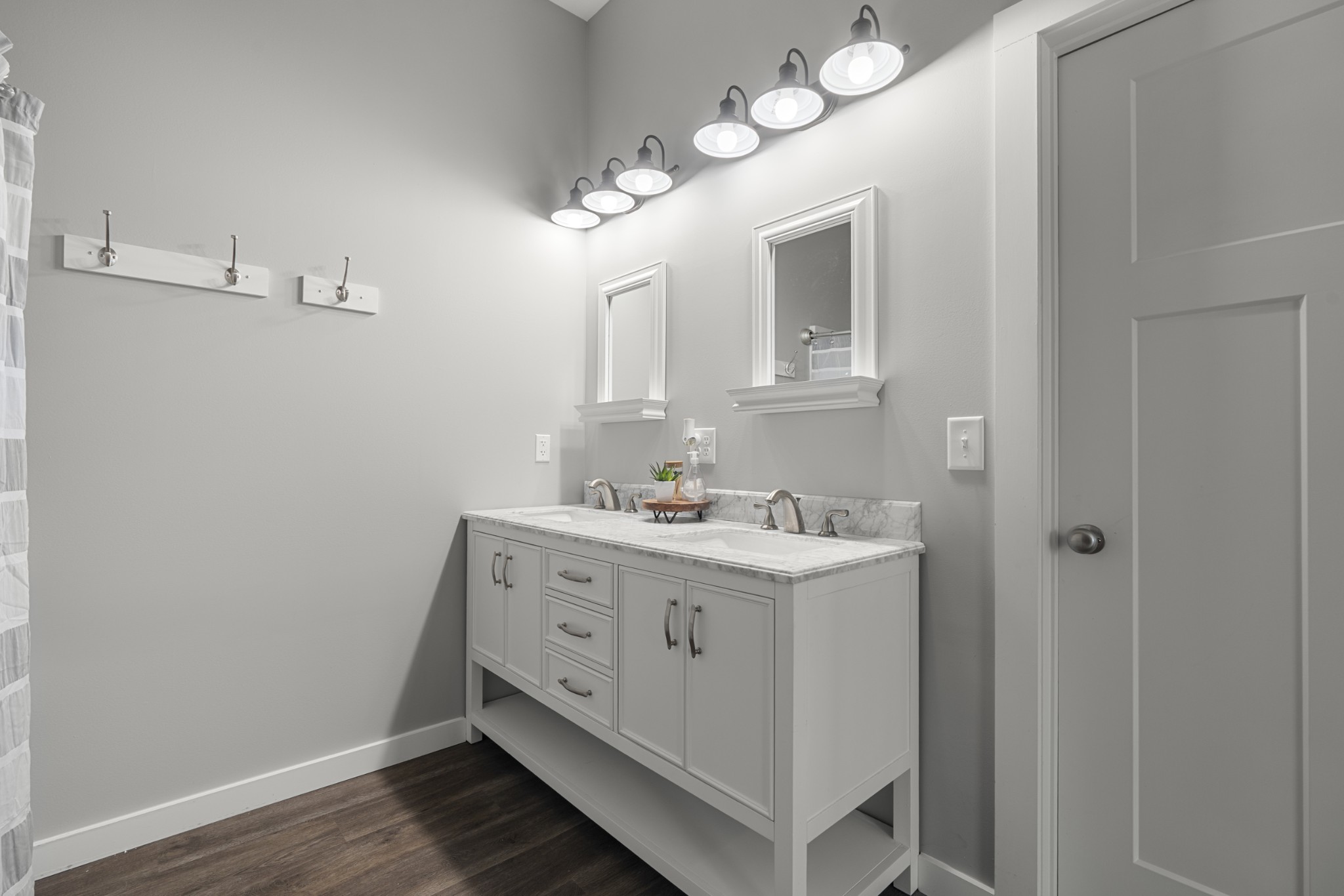 3363 Ridge Road Columbia, TN 38401 - Photo 17 of 43 a bathroom with a sink vanity and mirror
