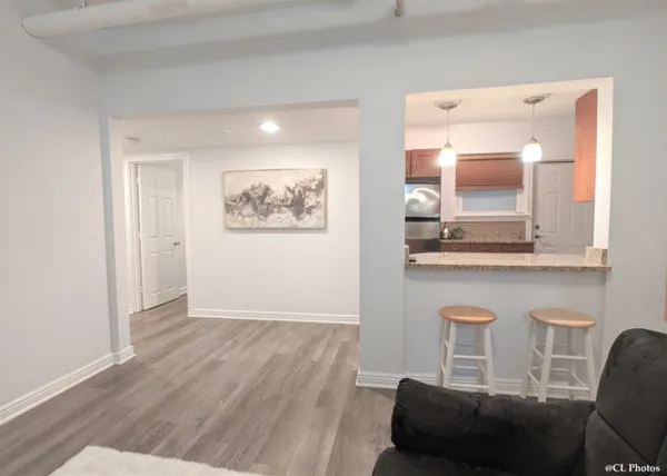 $2,000 | 4312 North Clarendon Avenue, Unit 1200, Chicago, IL 60613