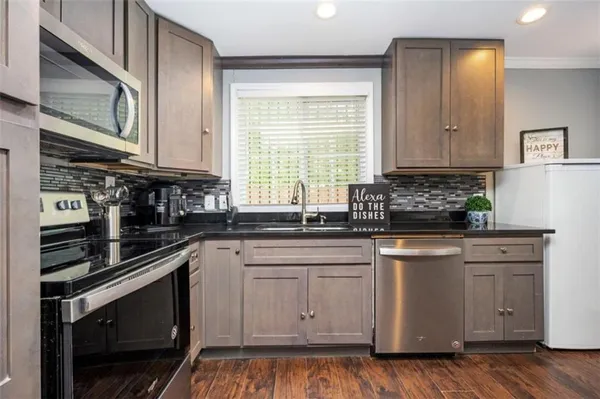 $2,000 | 3479 Thompson Drive Northwest, Atlanta, GA 30331