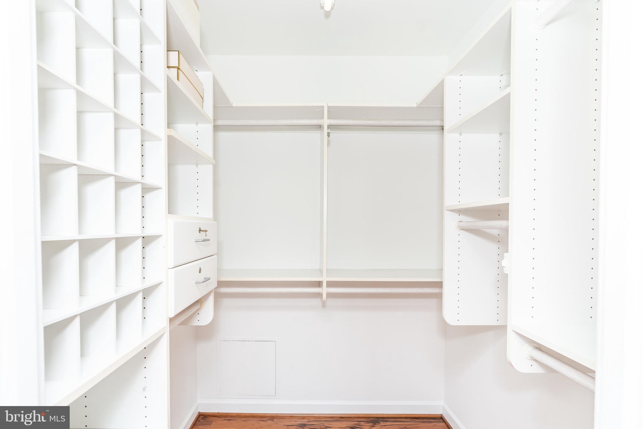 100 Harborview Drive, Unit 1908 Baltimore, MD 21230 - Photo 24 of 60 a view of an empty room