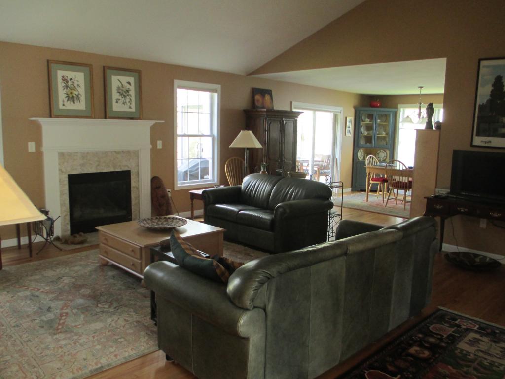 13 Josiah Bartlett Road, Unit 13 Amherst, NH 03031 - Photo 10 of 31