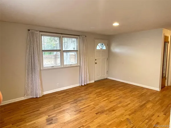 $2,350 | 3463 West 33rd Avenue, Denver, CO 80211