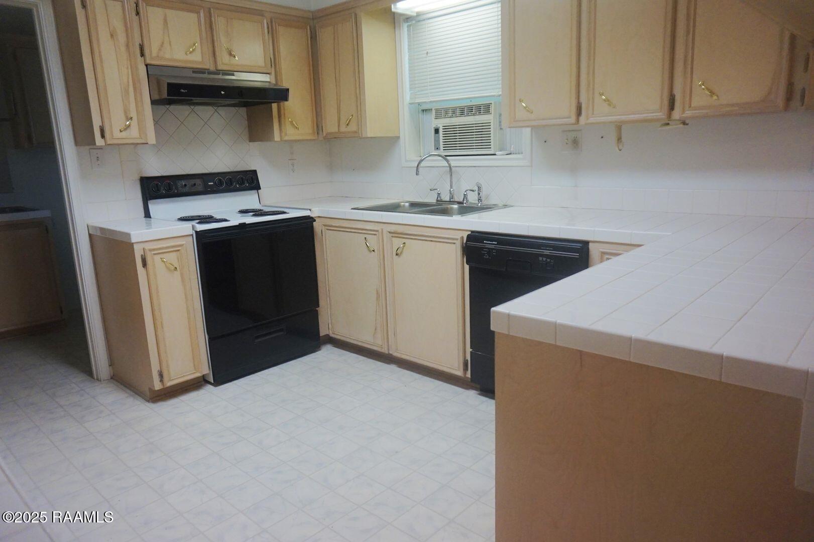 1154 Ti-Adam Guidry Road Arnaudville, LA 70512 - Photo 14 of 15 1154 ti adam kitchen 0806