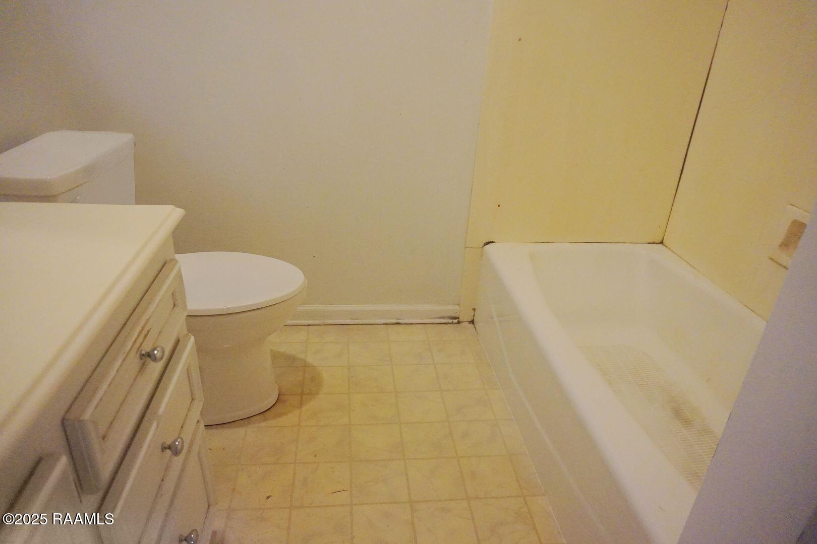 1154 Ti-Adam Guidry Road Arnaudville, LA 70512 - Photo 9 of 15 1154 ti adam bath 2 0806