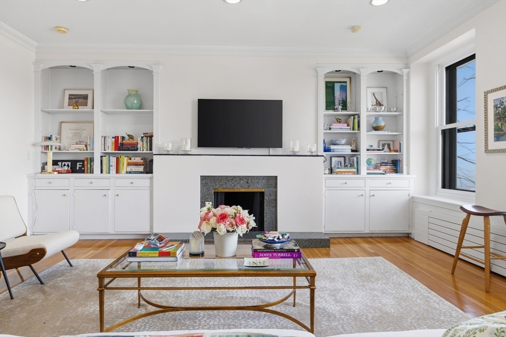 122 Beacon Street, Unit 5 Boston, MA 02116 - Photo 2 of 16