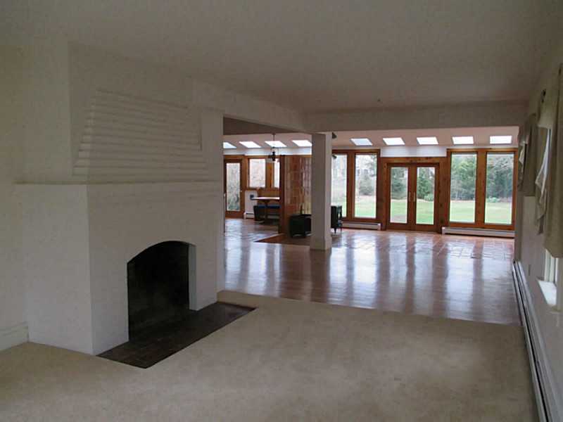 19 Chapin Road Barrington, RI 02806 - Photo 7 of 9 Living Room.