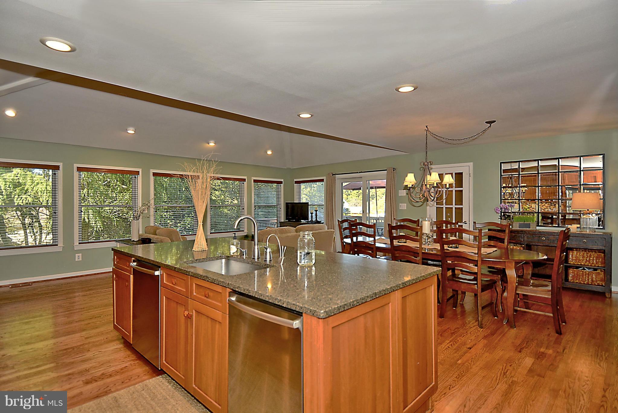 19508 Olney Mill Road Olney, MD 20832 - Photo 5 of 29 a kitchen with lots of counter top space