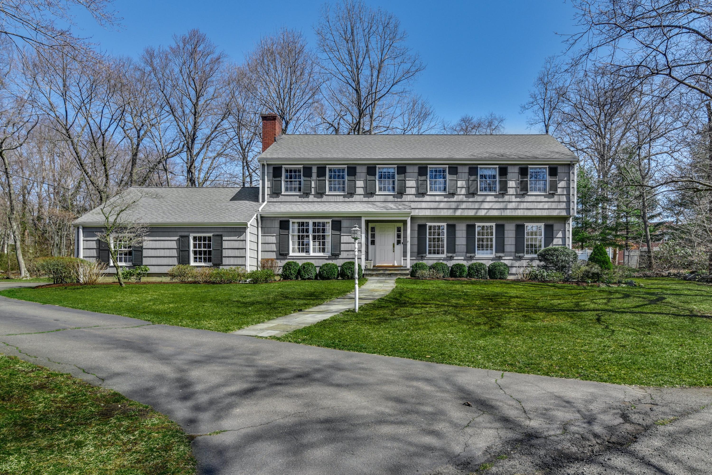 26 Royle Road Darien, CT 06820 - Photo 3 of 43 26 Royle - Front of House