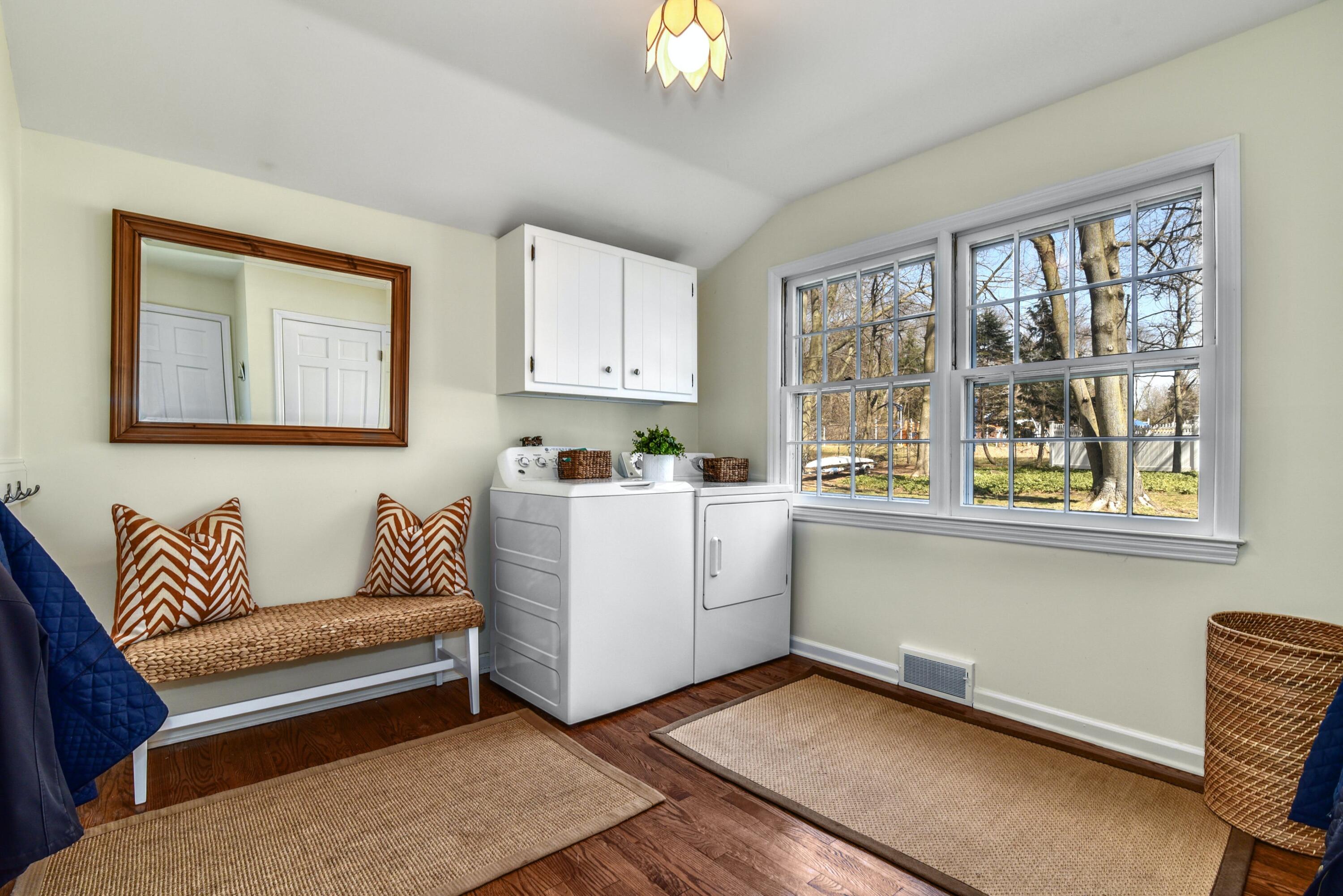 26 Royle Road Darien, CT 06820 - Photo 24 of 43 Laundry