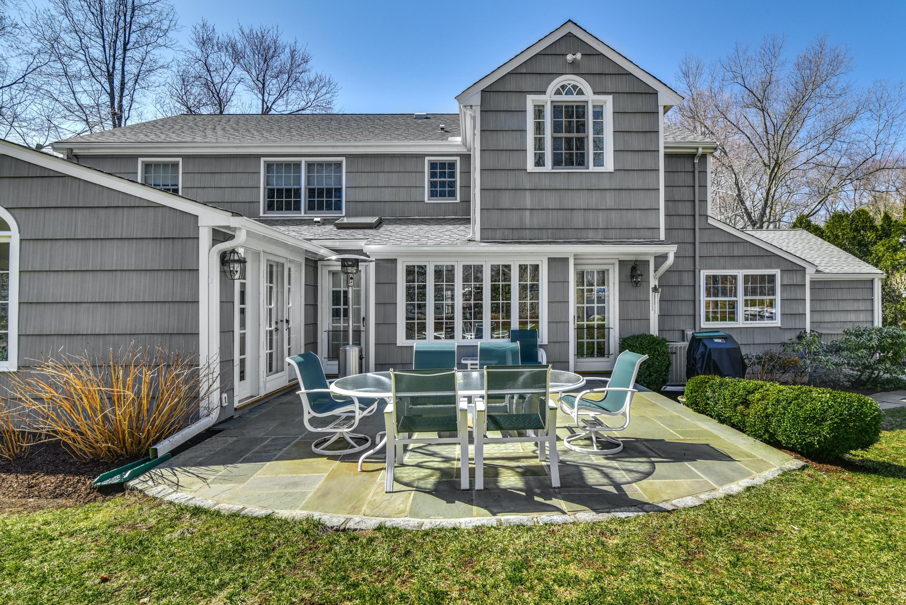 26 Royle Road Darien, CT 06820 - Photo 36 of 43 Back Patio