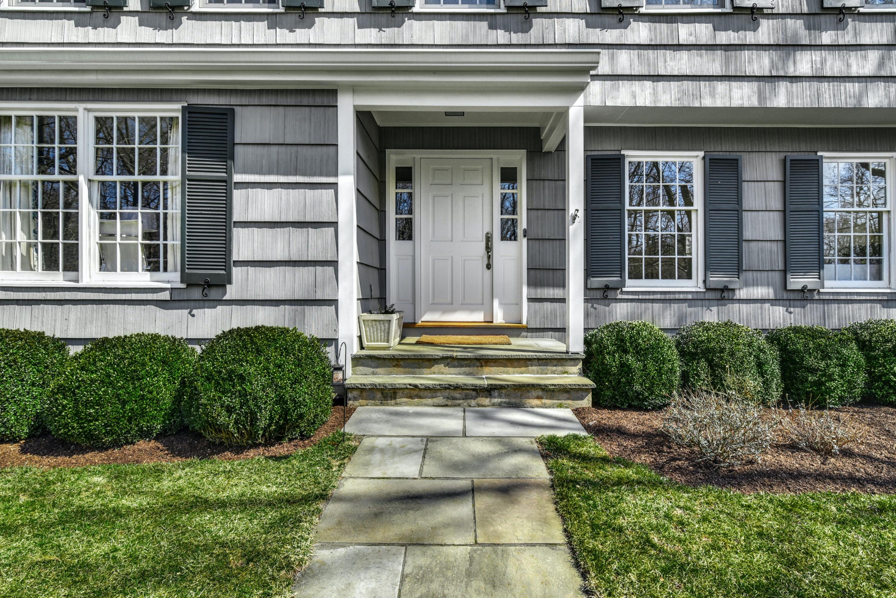 26 Royle Road Darien, CT 06820 - Photo 5 of 43 26 Royle - Entrance