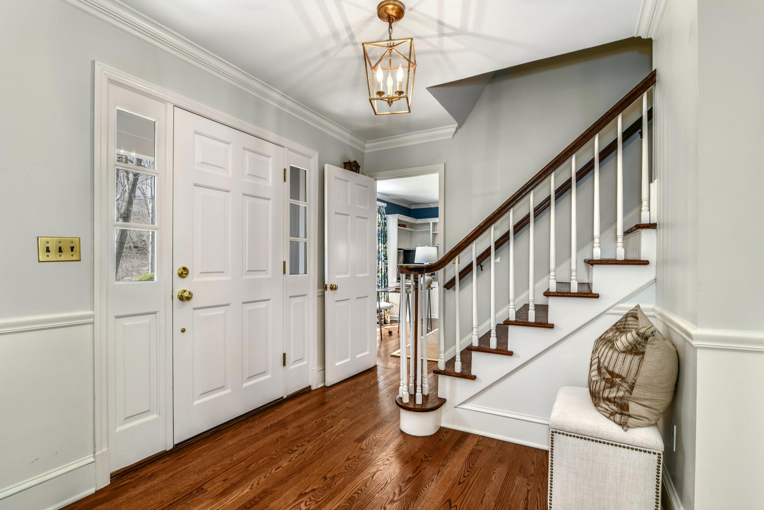 26 Royle Road Darien, CT 06820 - Photo 6 of 43 Foyer