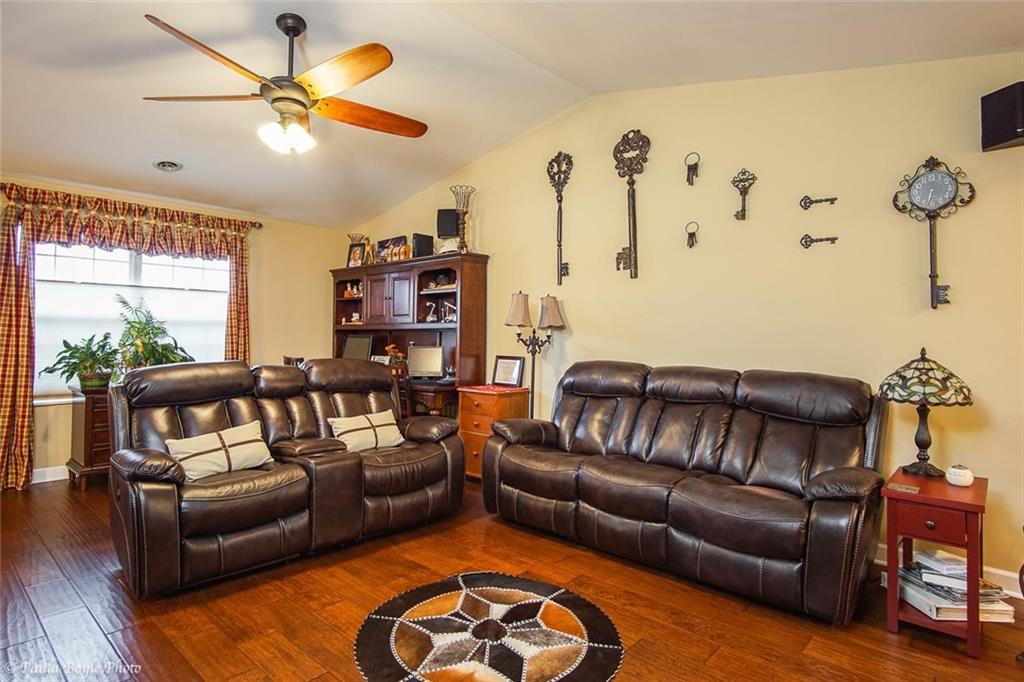 955 Easy Street Crown Point, IN 46307 - Photo 5 of 18 Gallery Image 5