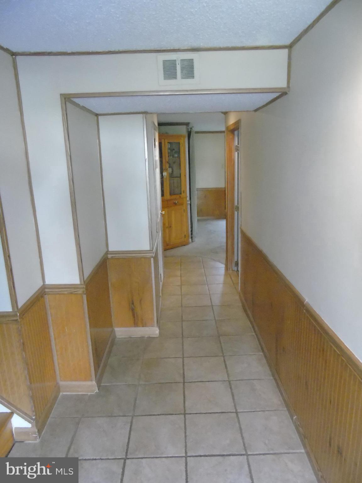 1193 Roberts Road Warminster, PA 18974 - Photo 3 of 39 Gallery Image 3