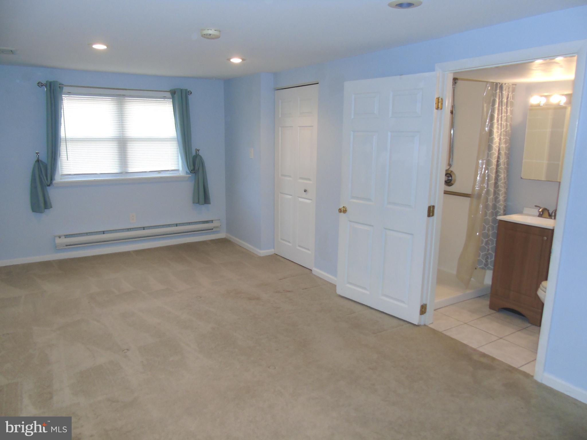 1193 Roberts Road Warminster, PA 18974 - Photo 8 of 39 Gallery Image 8