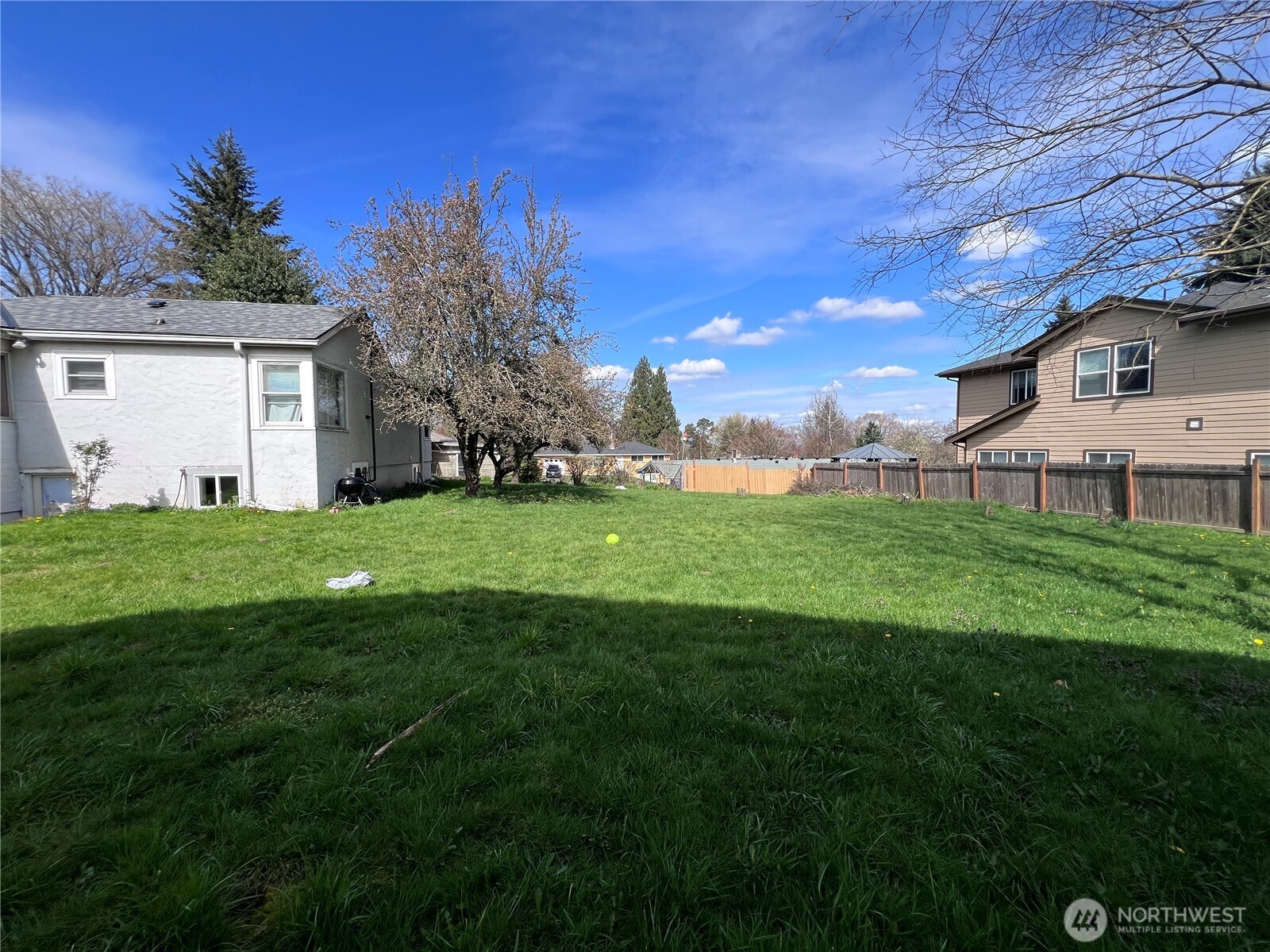 13404 Military Road South Tukwila, WA 98168 - Photo 10 of 10 a front view of a house with a yard