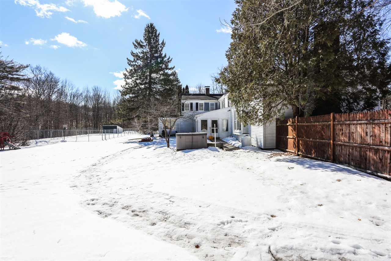 94 Martin Road Weare, NH 03281 - Photo 5 of 40