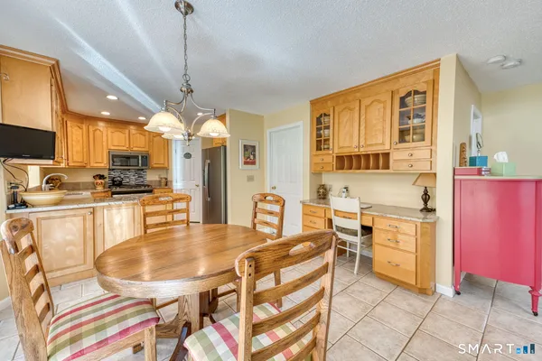 $595,000 | 20 Renn Lane, Berlin, CT 06037