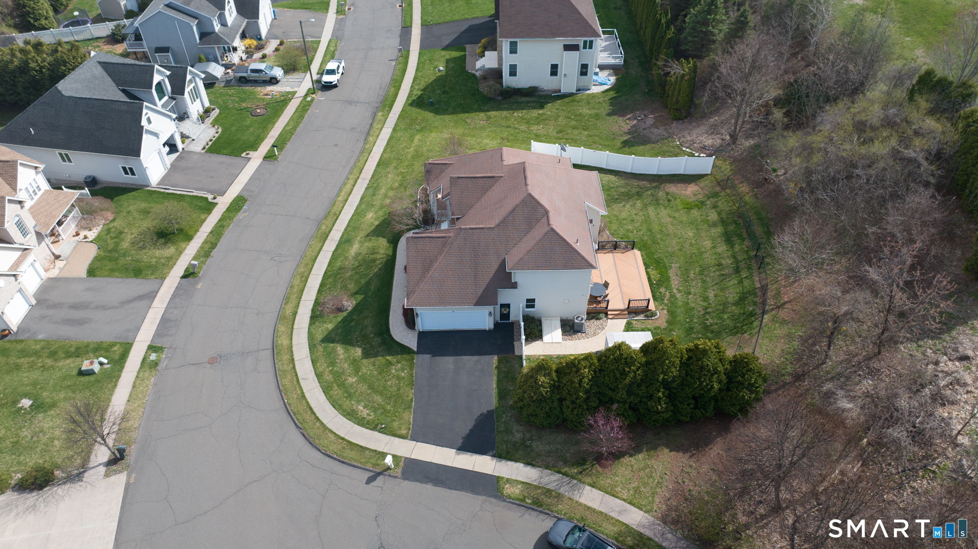 20 Renn Lane Berlin, CT 06037 - Photo 2 of 40