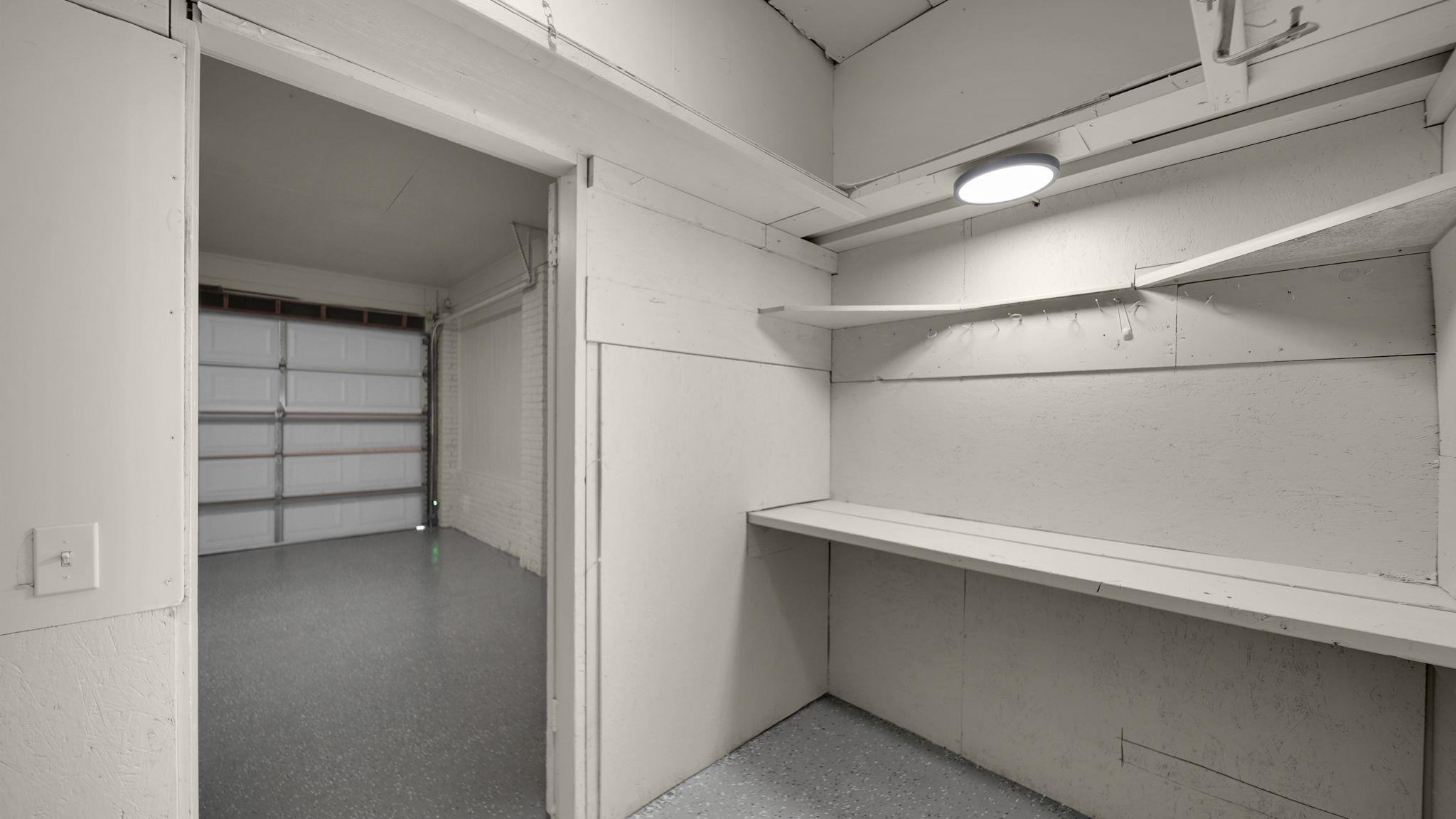 5256 Collingwood Road Memphis, TN 38117 - Photo 40 of 40 a view of an empty walk in closet