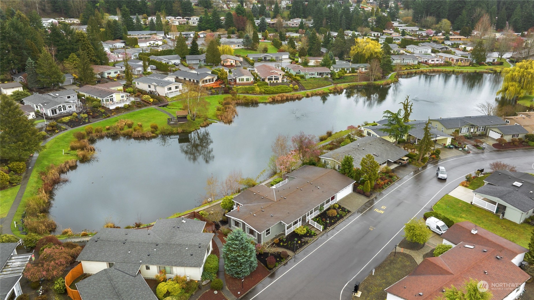 23727 Lake Drive West Bothell, WA 98021 - Photo 2 of 6 Gallery Image 2