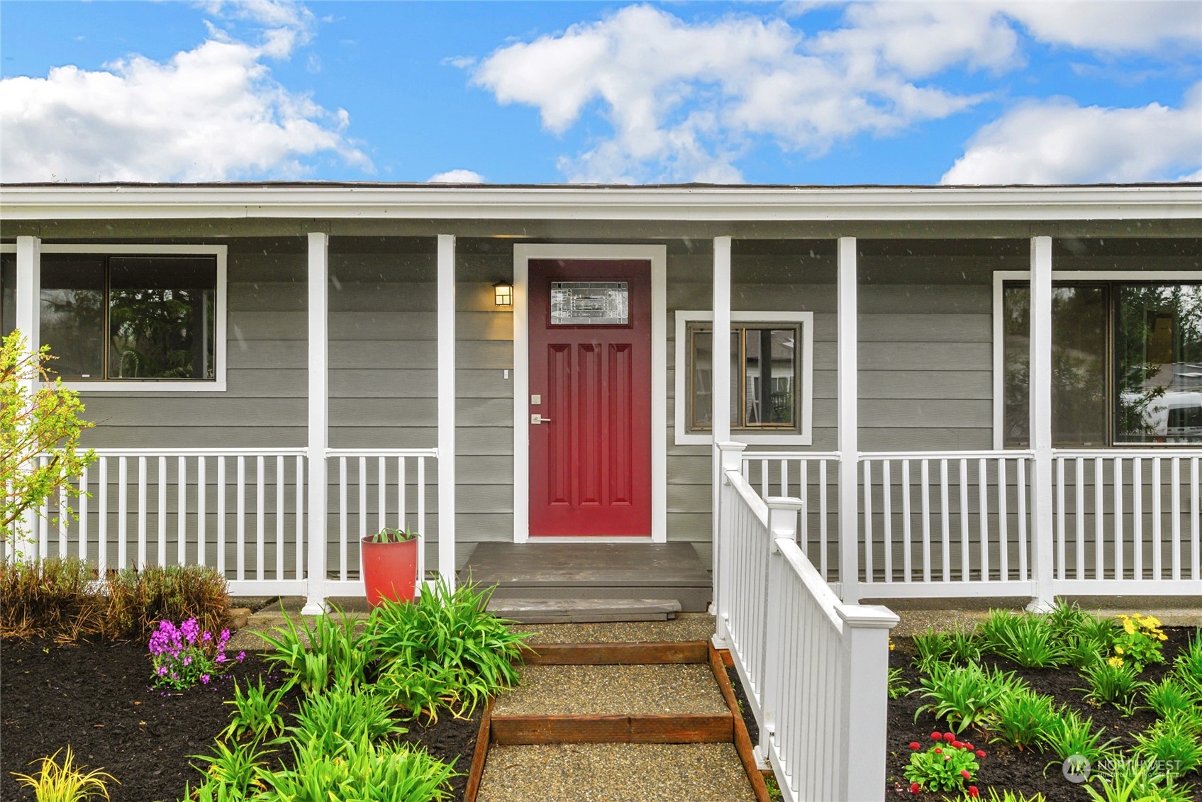 23727 Lake Drive West Bothell, WA 98021 - Photo 4 of 6 Gallery Image 4