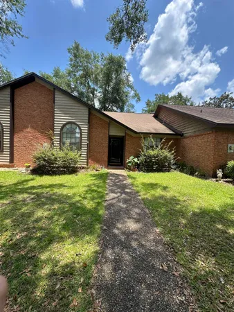 $1,800 | 4436 Stratfordshire Court, Tallahassee, FL 32309