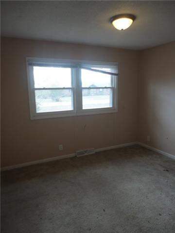 311 Notgrass Road Clarksville, TN 37042 - Photo 8 of 15