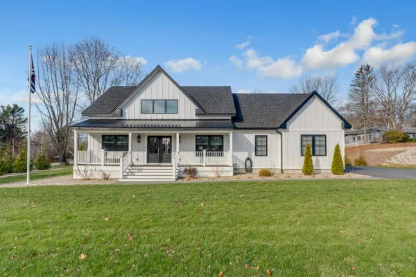 $1,150,000 | 1 Tide Water Drive, Biddeford, ME 04005