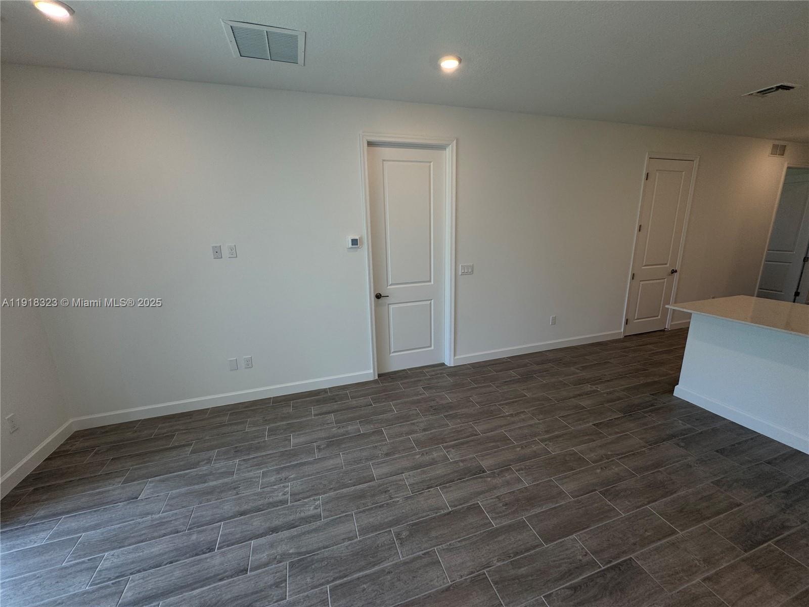 5726 Divine Drive, Unit 5726 Delray Beach, FL 33484 - Photo 25 of 44 a view of an empty room