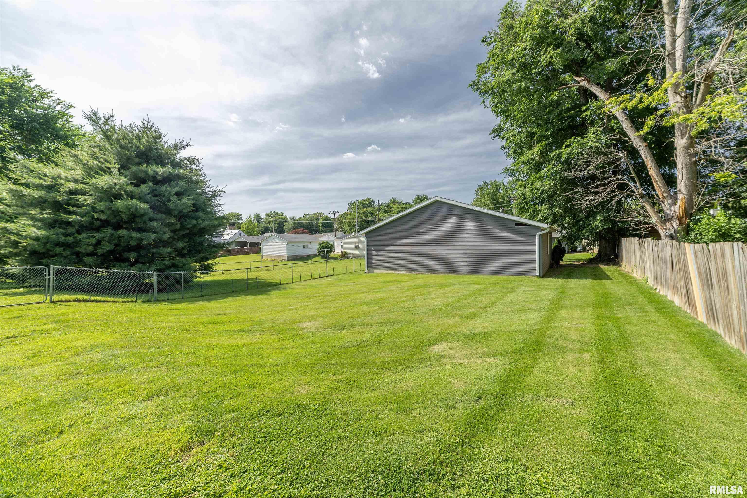 1416 Madison Street Quincy, IL 62301 - Photo 24 of 27