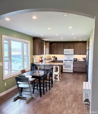 $220,000 | 1530 West Us Highway, Decatur, IN 46733