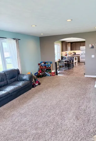 $220,000 | 1530 West Us Highway, Decatur, IN 46733